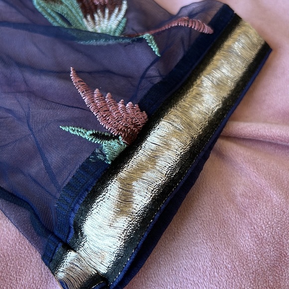 Embroidered Top - Picture 3 of 5